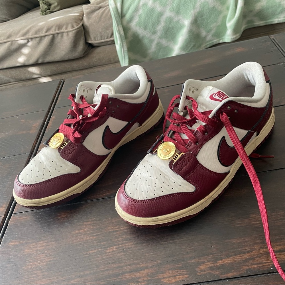 Nike Dunk Low SE in Burgundy and White